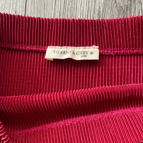 Red ribbed pencil skirt - Picture 4 of 4